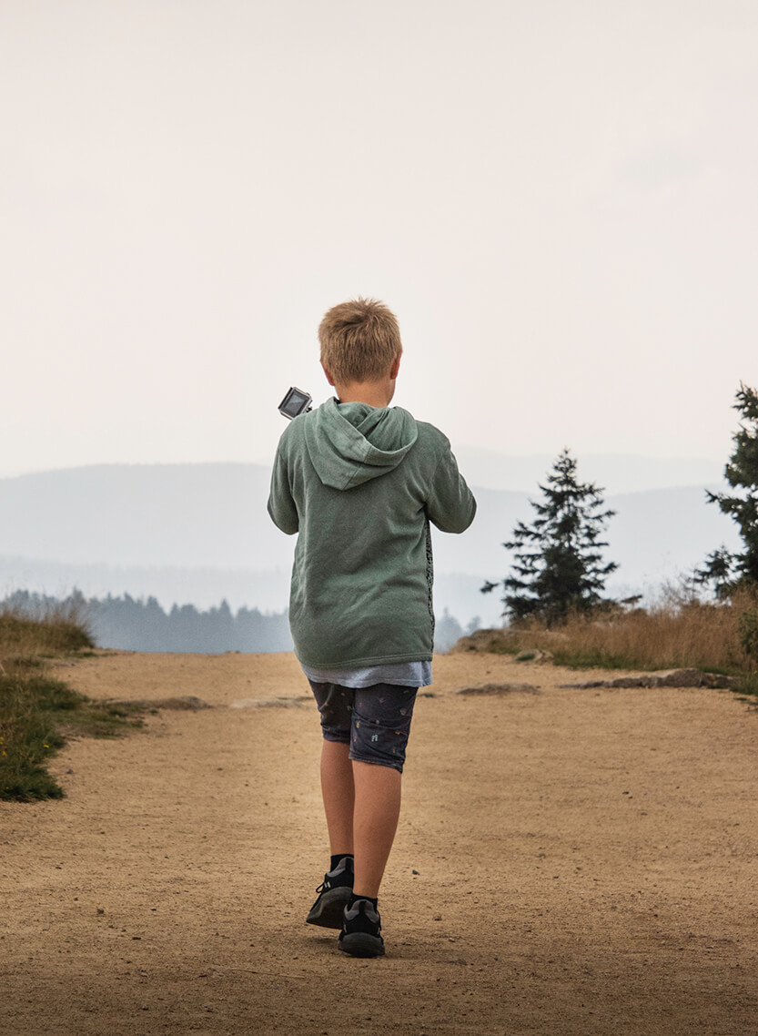 Sebastian playing with the GoPro – Brocken, Harz.